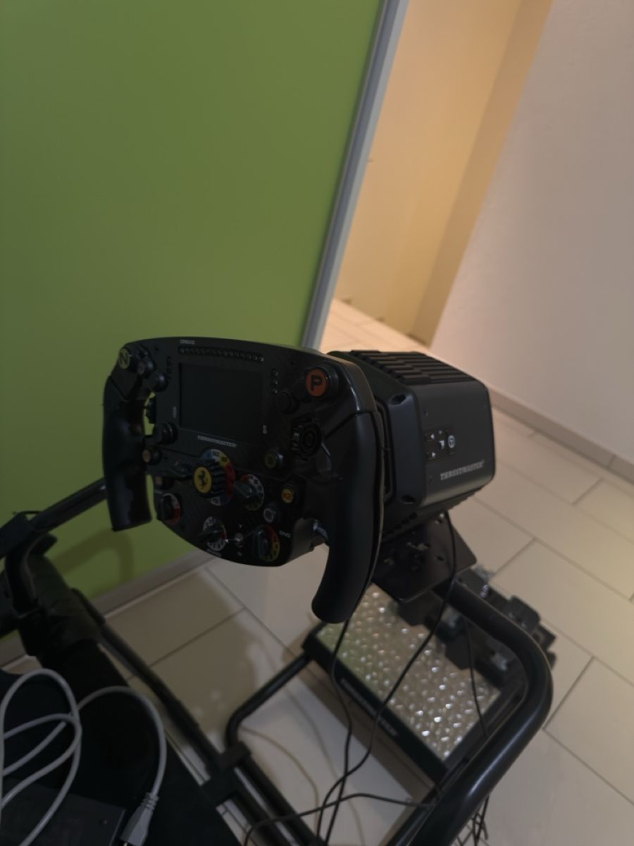 Thrustmaster Controller: Thrustmaster t818 mit T-LCM TH8A und Next Level Racing Sitz – Usato da windisch venduto da Wishin 1