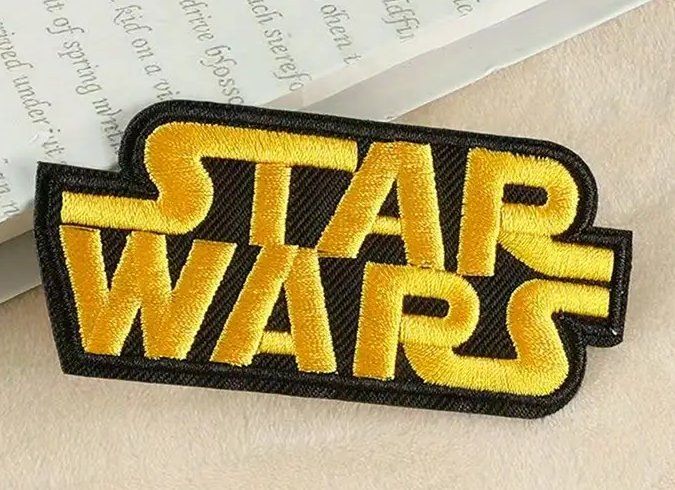 Disney Patches: Star Wars Aufnäher Aufbügler Batch Yoda Millenium Falcon DVD – Neu und originalverpackt aus Dättlikon von easythings 1