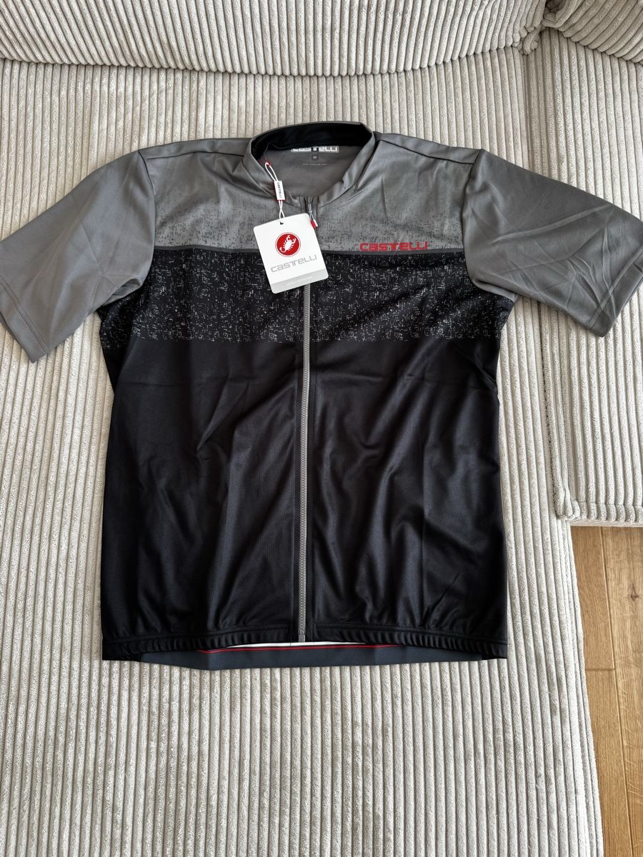 Castelli Maillots de corps & Pantalons: Castelli Cycling Jersey, size M, NEW!! – Neuf avec emballage d'origine à Birsfelden par amr_tkc9 1