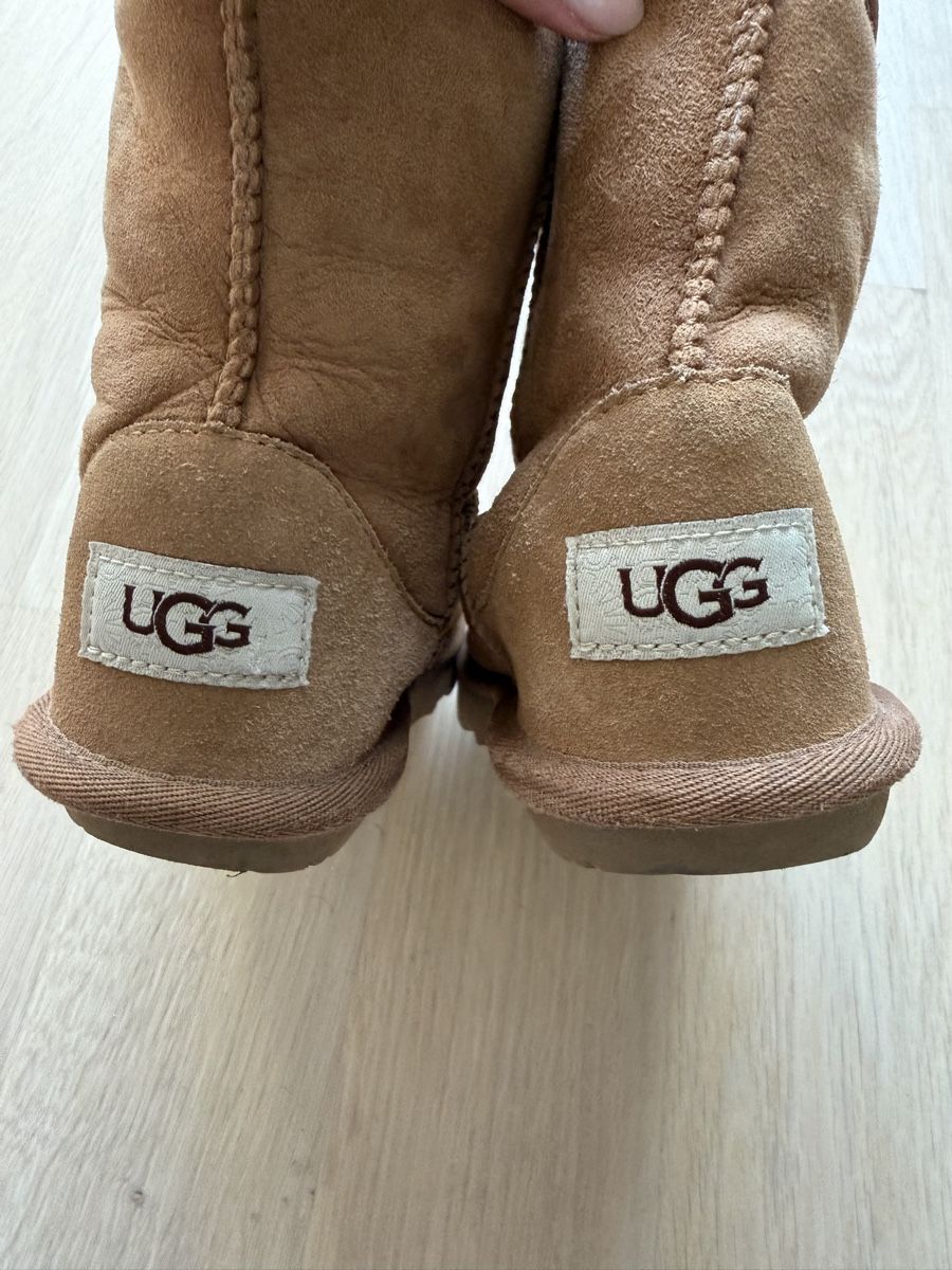 Ugg Scarpe per ragazze: Winter UGG Boots für Mädchen, Grösse 31 – Usato da Winterthur venduto da marisole4 1