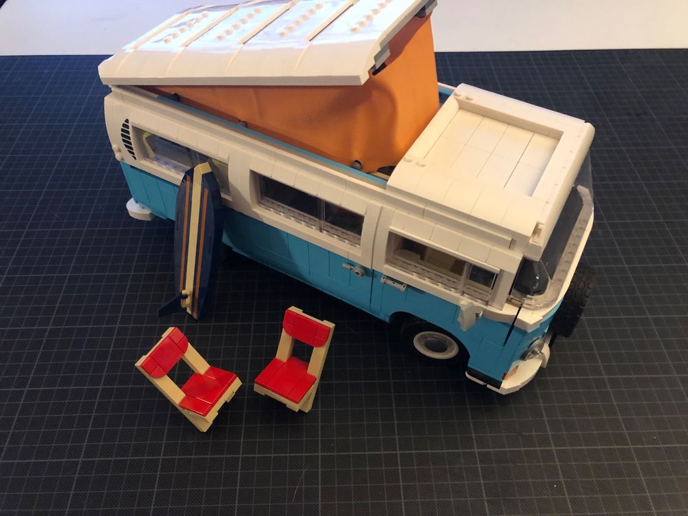 t2 lego bus