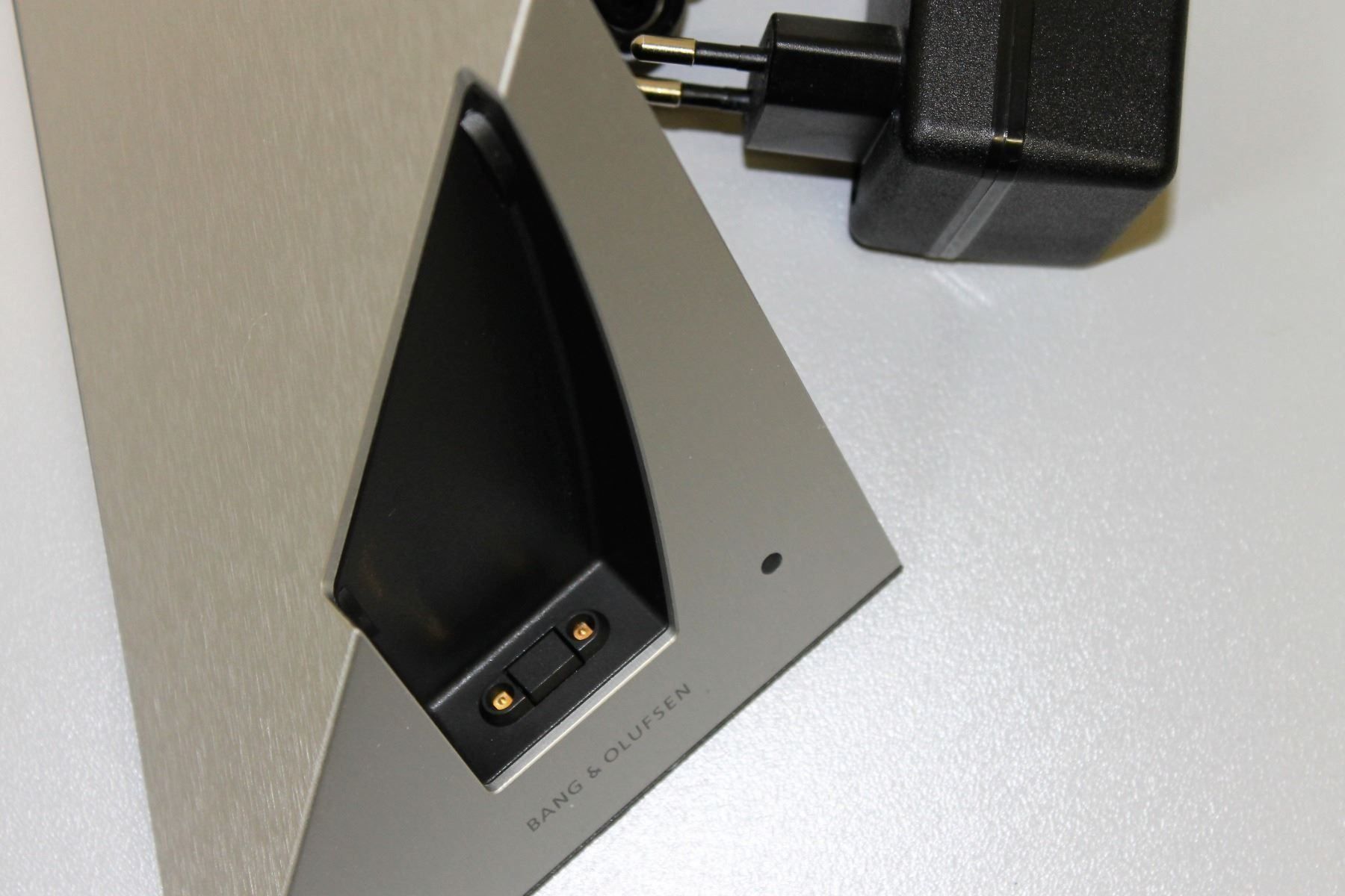 Bang & Olufsen Caricabatterie: Tischladegerät Beocom 6000 Mk1 – Nuovo (secondo la descrizione) da Würenlingen venduto da Schneiderhifi 1