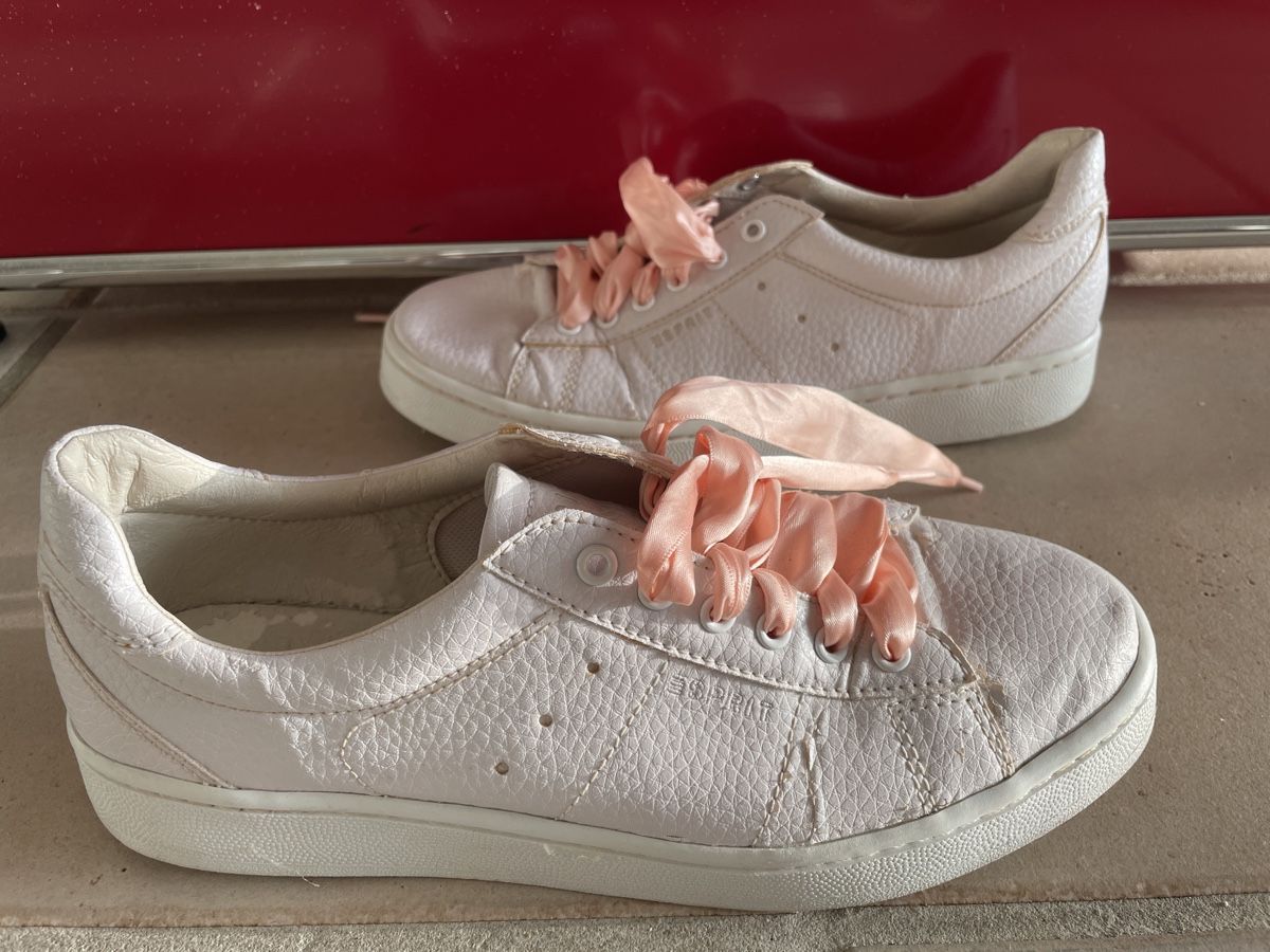 Esprit Herrenschuhe: Esprit Sneaker / Schuhe Grösse 41 / US 8.5  – Gebraucht aus herrliberg von fgh_1956