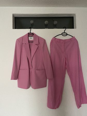 Blazer & Hose Gr. 38/M 