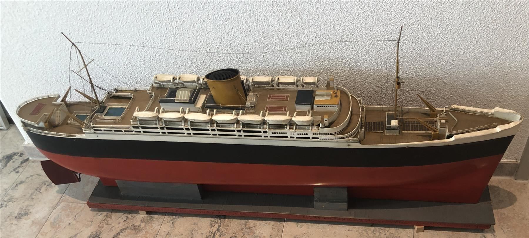 Kit di modellismo & Modellini statici: GROSSES DAMPFSCHIFF-Modell "ANDES" - 107 cm – Usato da Appenzell venduto da Zimiuno