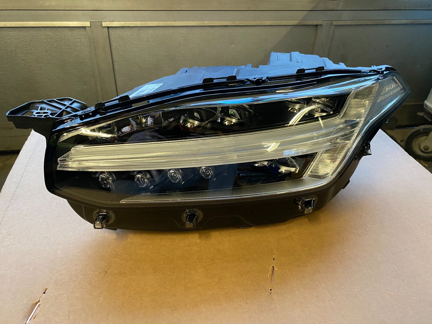 Volvo Fari: Scheinwerfer links Original Volvo XC90 ab 2015 – Usato da Kriessern venduto da Laurastar05