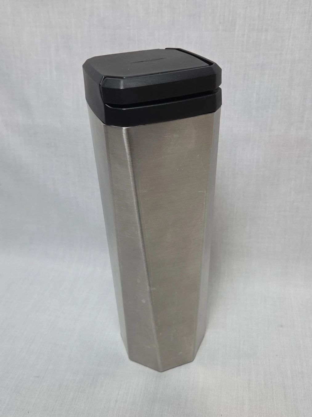 Behälter & Ähnliches: TESLA Cybervessel 500ml – Neu (gemäss Beschreibung) aus Bärau von SWX 2