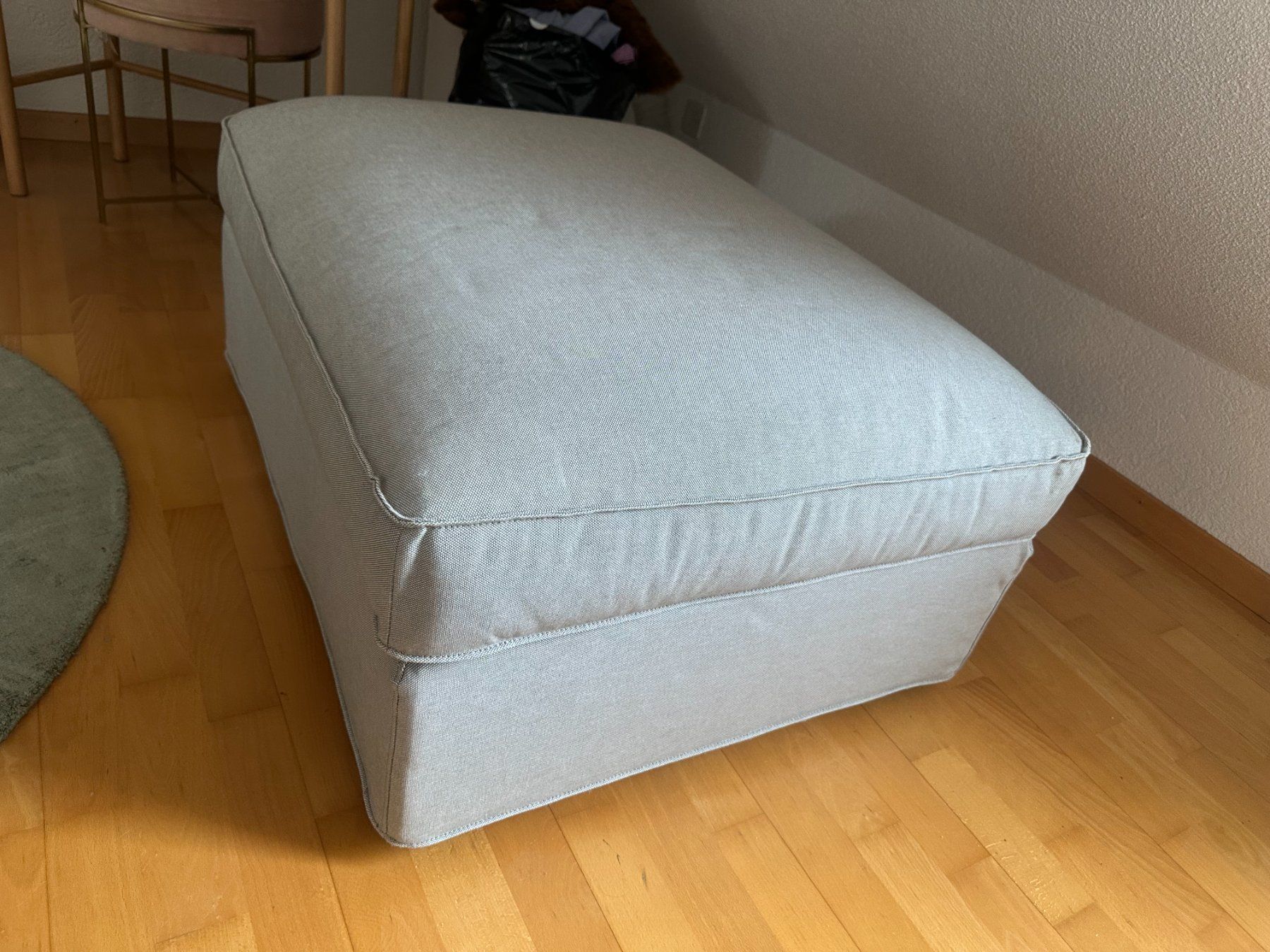 Ikea Sgabelli: Ikea KIVIK Footstool with storage – Usato da Zürich venduto da honeybunny91 1
