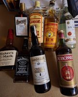 Spirituosen Konvolut Cointreau Gordon's Rum Whiskey Sherry 