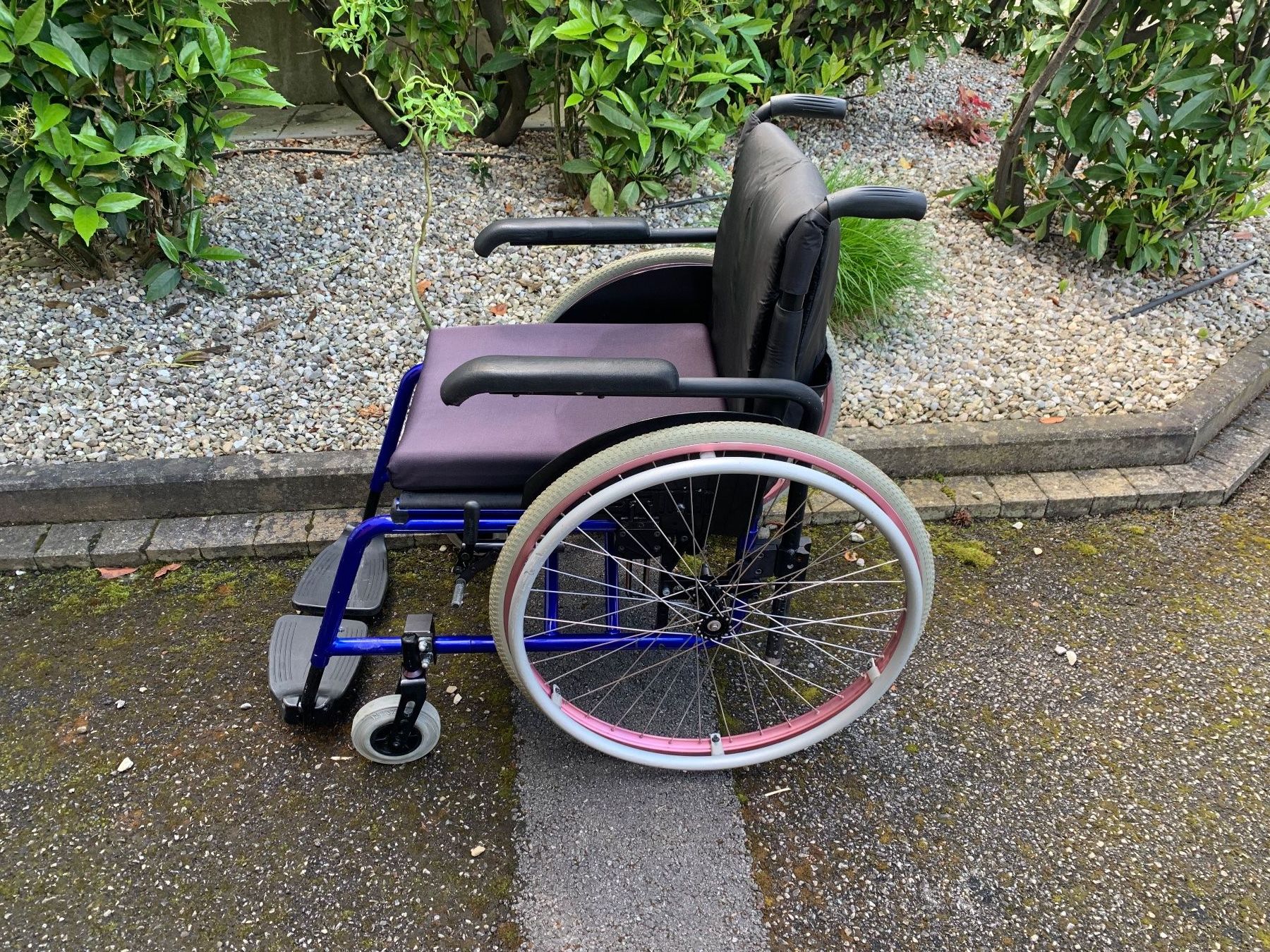 Rollstühle: Fauteuil roulant pliable, parfait état. – Gebraucht aus Vessy von Panpan2 1