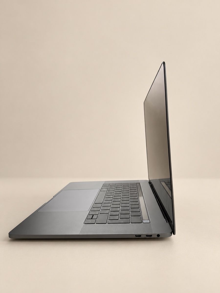 Apple Portables: Apple MacBook Pro 15” (2019) + Magic M – D'occasion à Luzern par mar_f8ks 2
