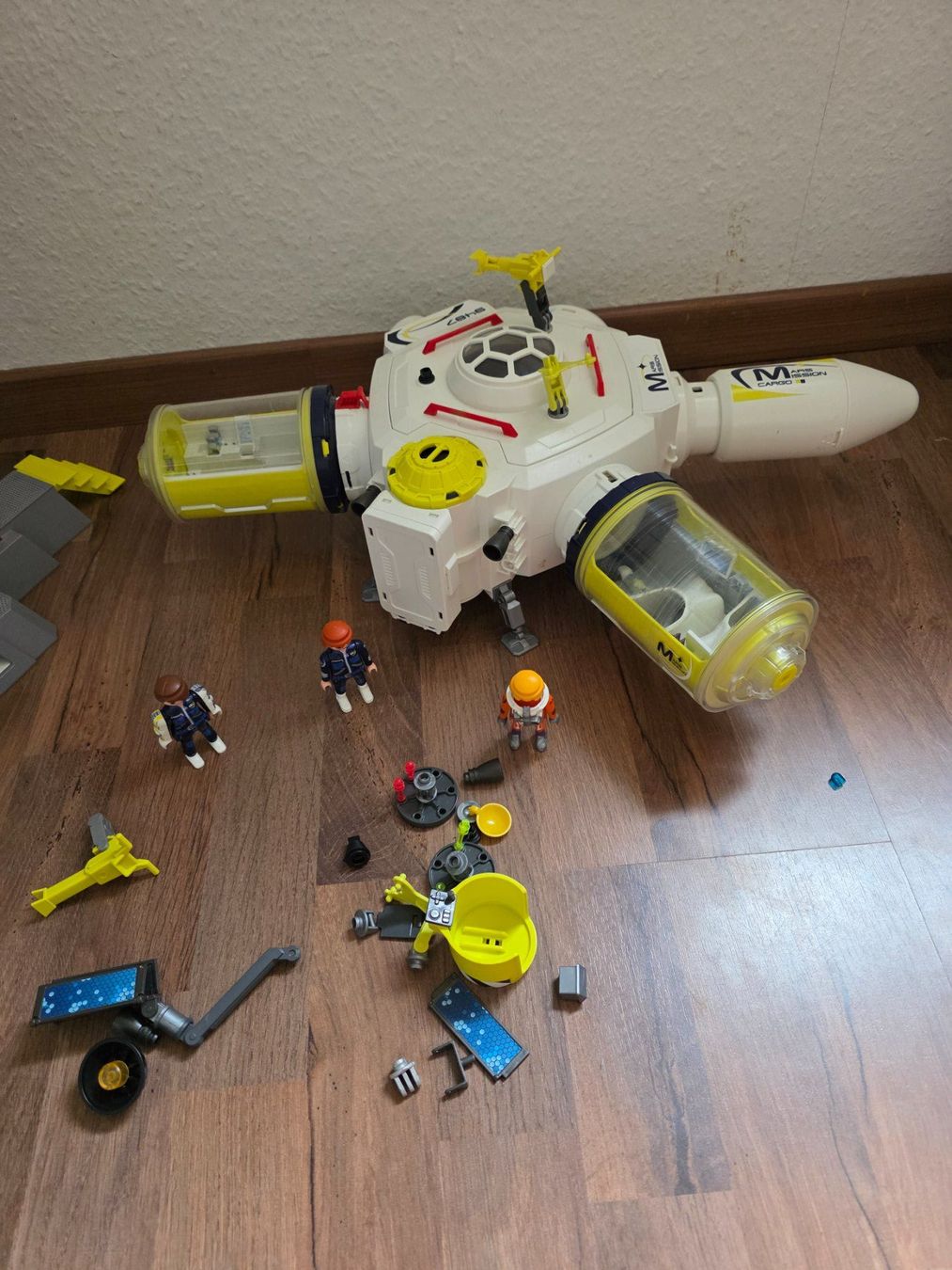 Playmobil Giocattoli: Playmobil Space Mars-Station & Rakete mit Startrampe – Usato da Therwil venduto da mueller85 2