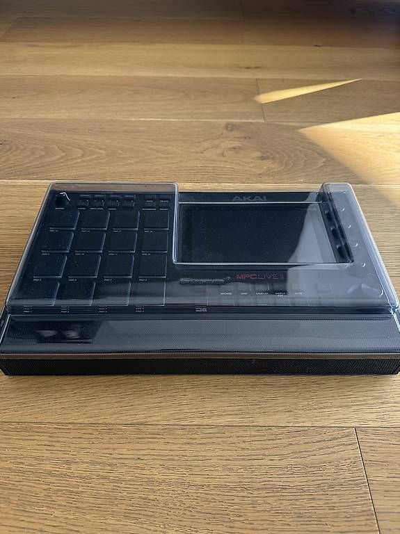 Strumenti musicali: Akai MPC Live 2 – Usato da Pregassona venduto da NunzioP 3