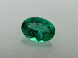 SMARAGD bläulich/grün  oval  0.08cts  Ural-Sibirien