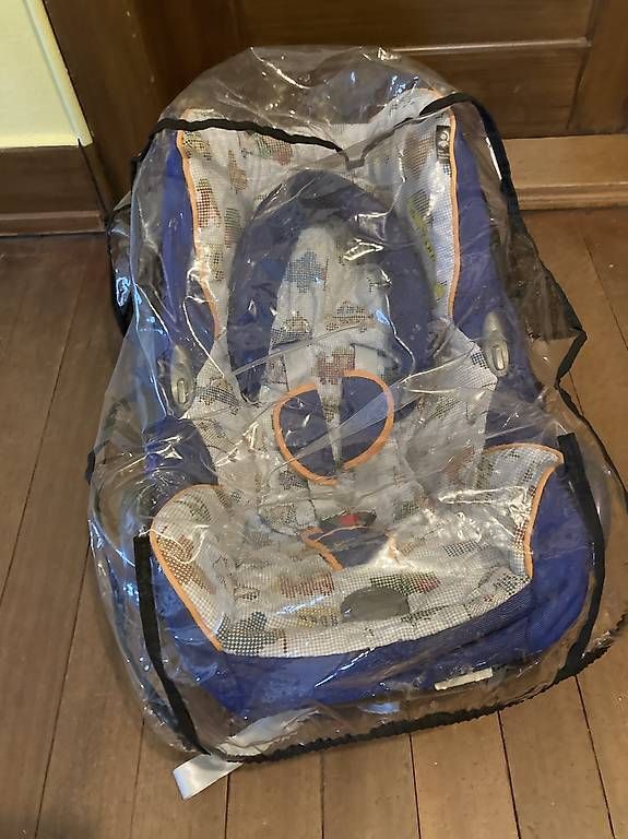 Auto-Kindersitze: Babyschale Cabriofix mit Regenschutz – Gebraucht aus Brugg AG von cor_2txl 1