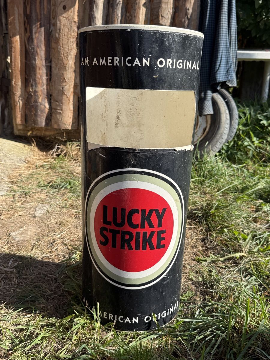 Autres meubles de bureau: Lucky Strike Schirmständer, Papierkorb oder ähnliches – D'occasion à Dussnang par pml253