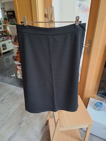 Rock schwarz Marke TODAY Grösse M/L guter Zustand
