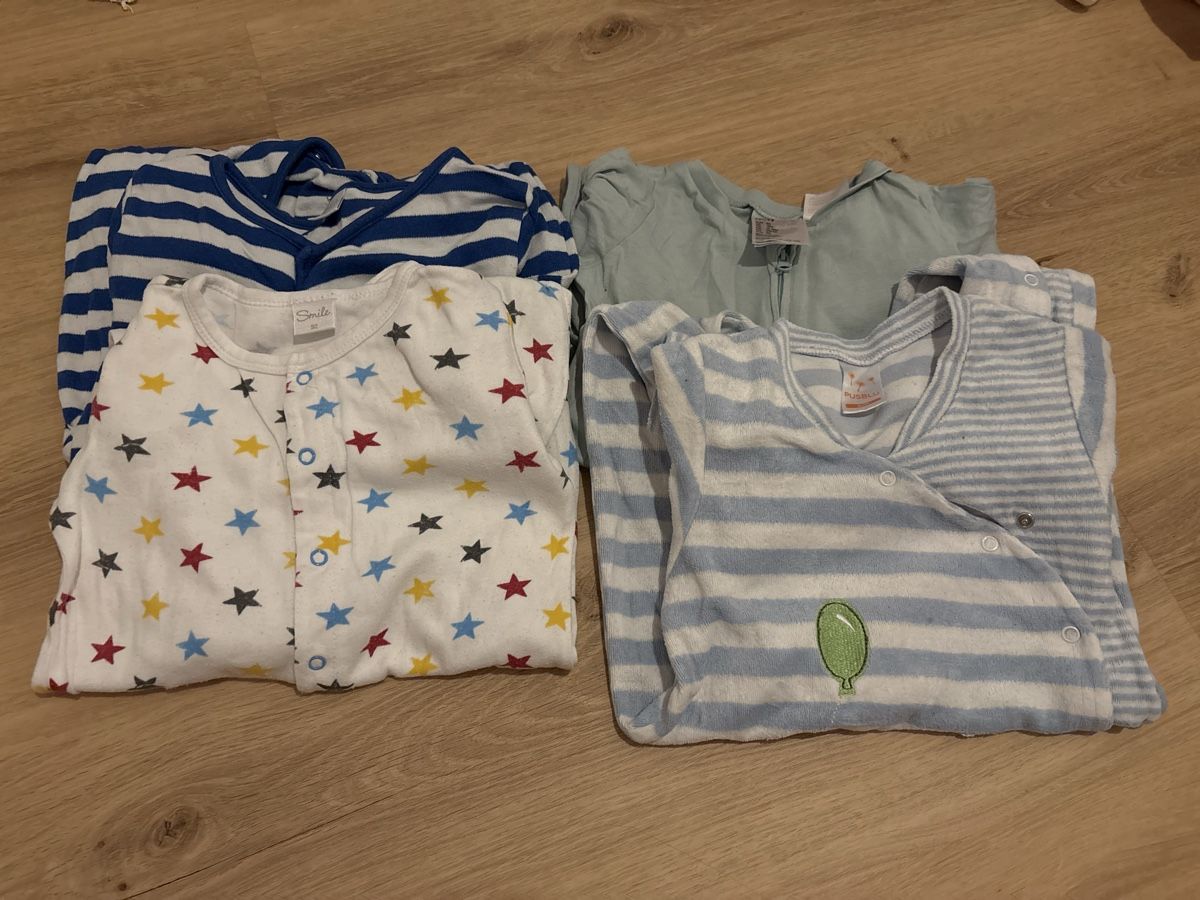 Pigiama & Simili: Pyjama Strampler Set/Paket Grösse 86/92 mit Füsschen – Usato da Altnau venduto da Al_Me