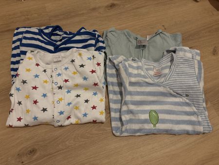 Pyjama Strampler Set/Paket Grösse 86/92 mit Füsschen