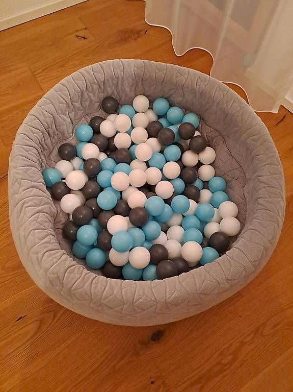 Bälle: Bällebafäd mit Bällen inkl. – Gebraucht aus Gontenschwil von ste_qr5r