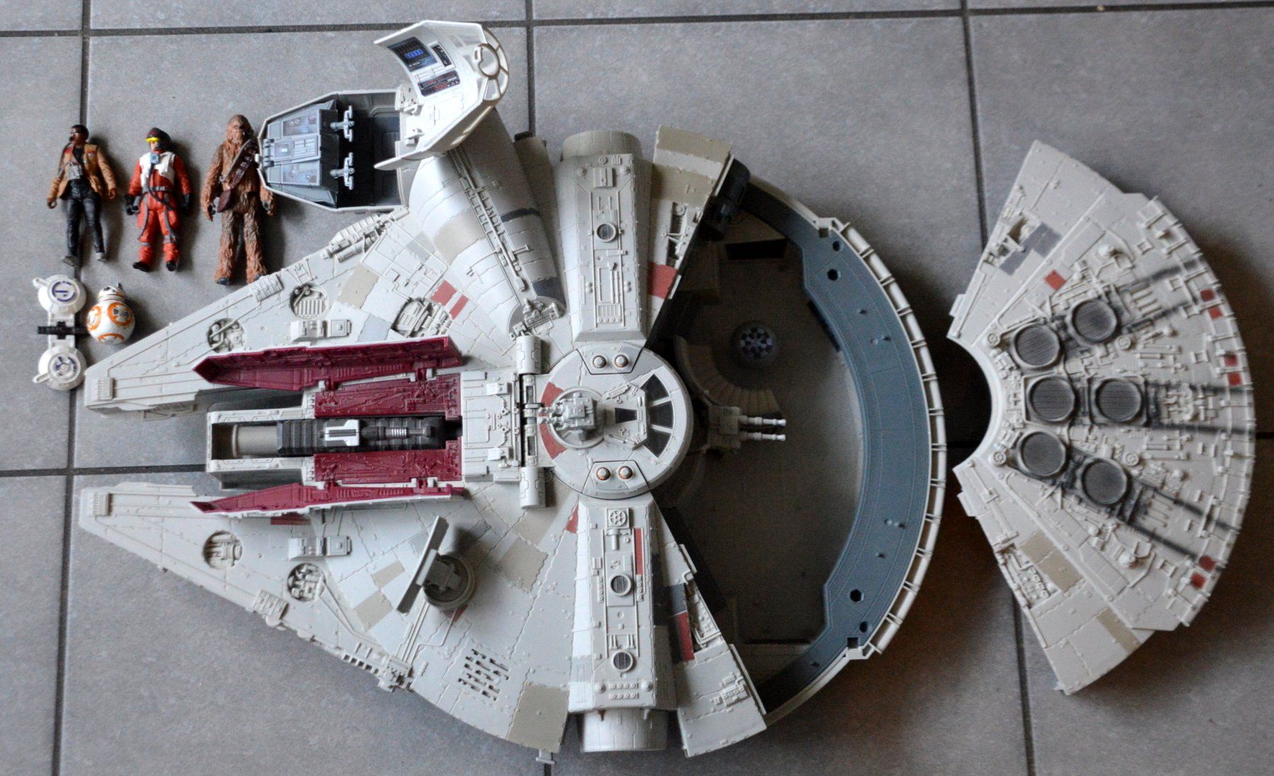 Star Wars Giocattoli: Star Wars Faucon Millenium Hero Vehicle – Usato da Collonges venduto da arashee