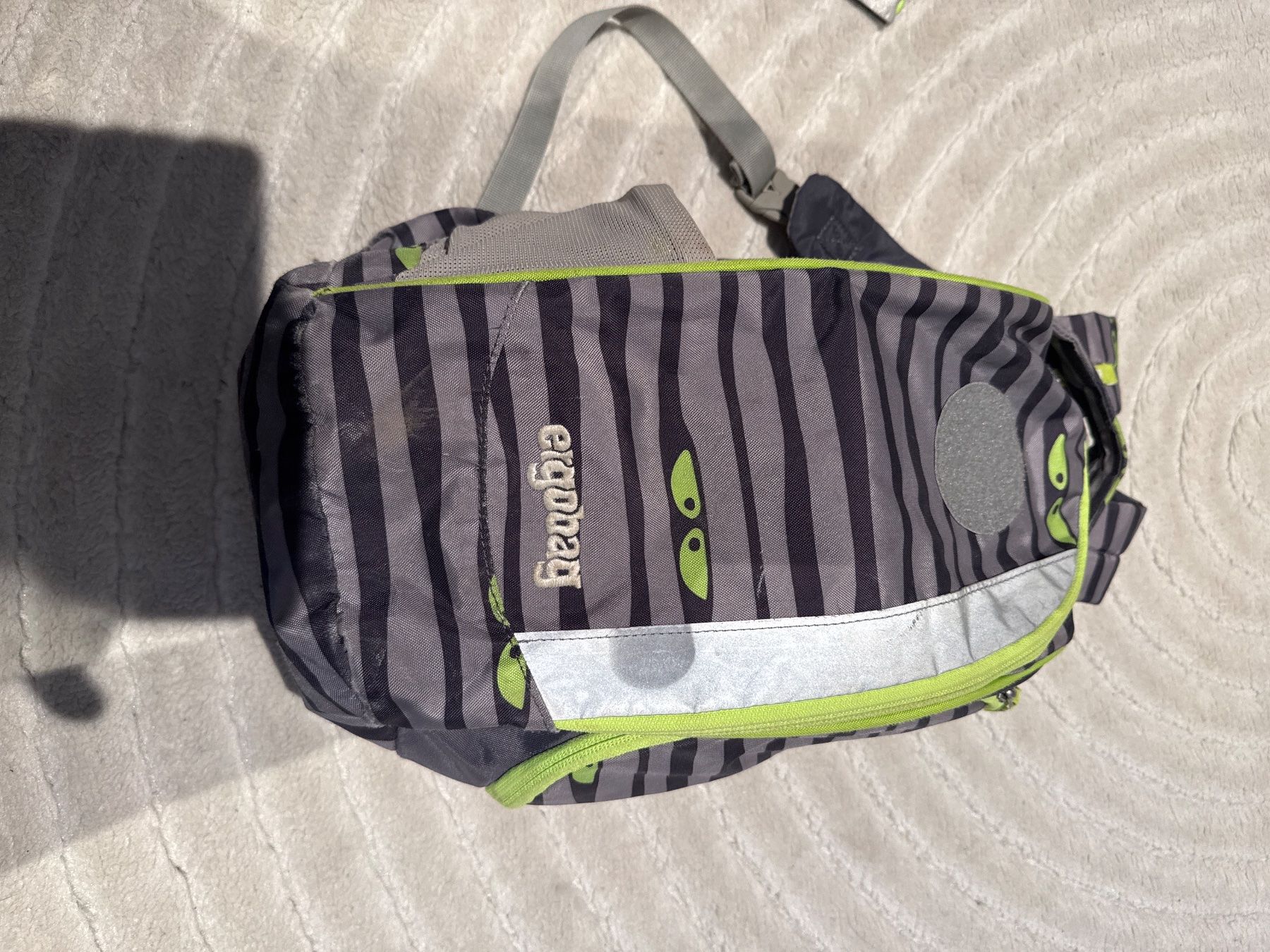 Ergobag Zaini: Sac d'école Ergobag, rayures gris et vert, en bon état – Usato da Hombrechtikon venduto da Limeandco 5