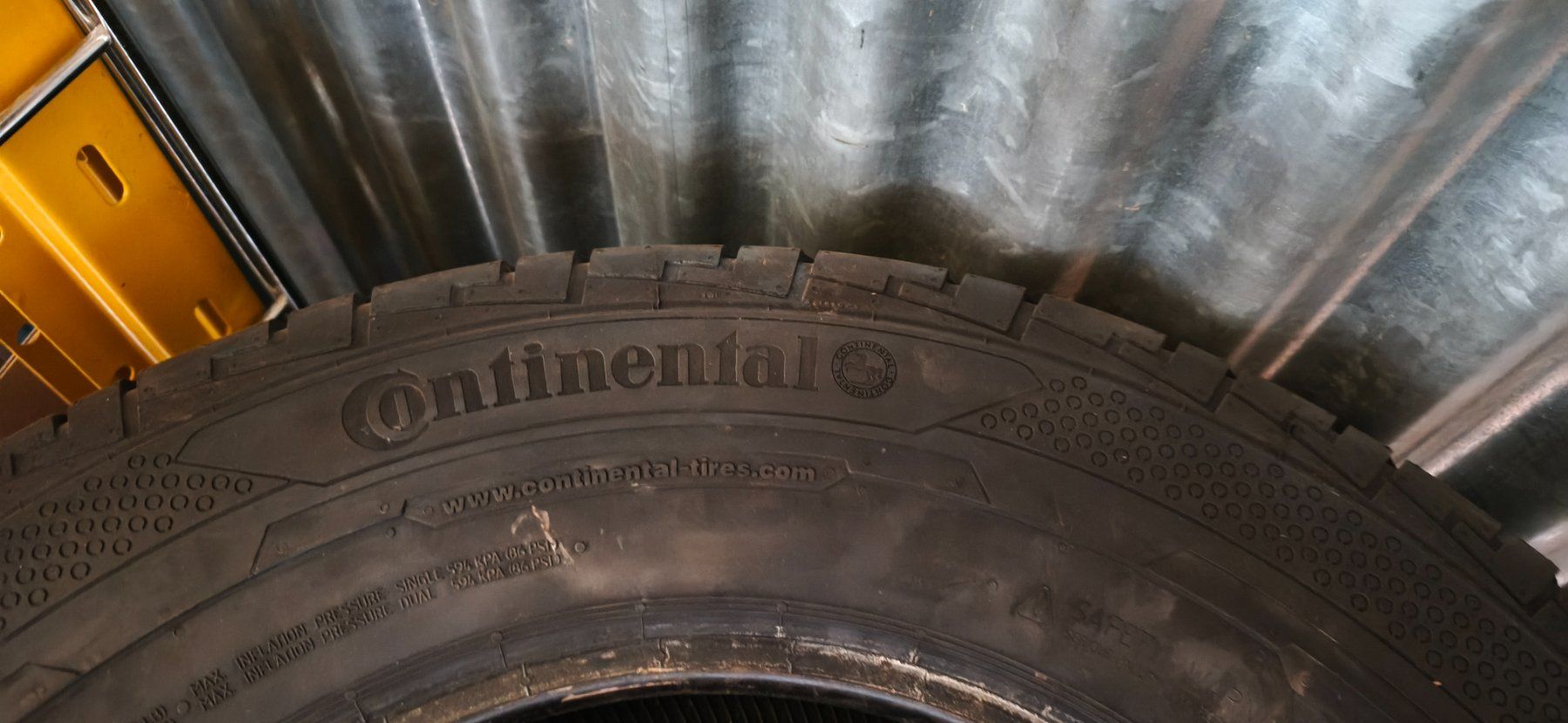 Sonstiges Schreiben & Zeichnen: Pneus été 215/75 R16C - NEUVES – Neu und originalverpackt aus Renens VD von Ersid2022 4