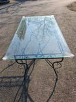 Glastisch mit Eisengestell, Gartentisch