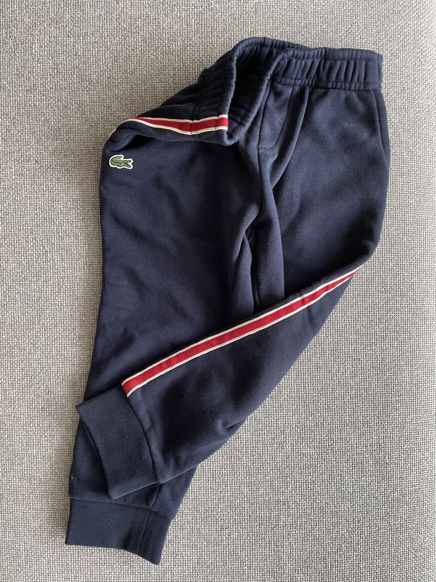 Lacoste Lotti & Set di vestiti: Lacoste 2-piece set boy 4Y 104cm – Usato da Lausanne venduto da Jarosz 2