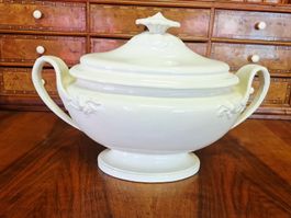 Antike Suppenterrine Wedgwood elfenbeinweiss mit Deckel