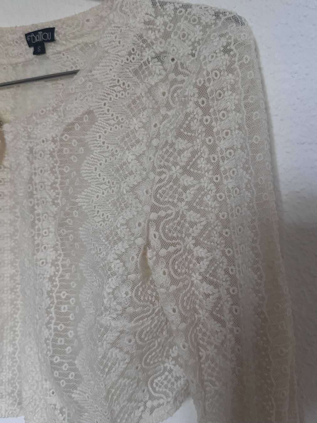 Top: weisses Spitznoberteil – Usato da Zürich venduto da julia_le 1