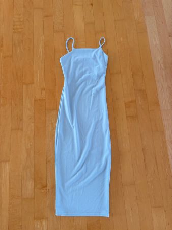 Kleid PrettyLittleThing