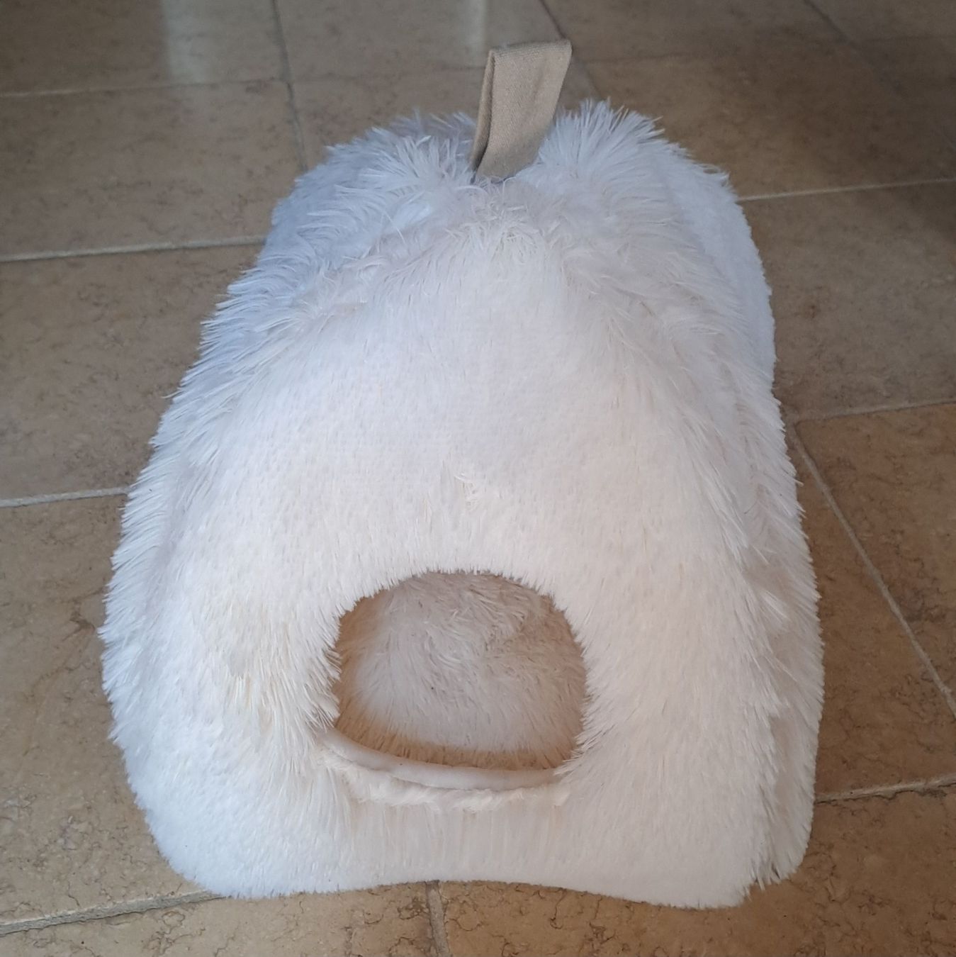 Liege- & Schlafplätze: Maisonnette pour chat en peluche blanc – Neu (gemäss Beschreibung) aus Rolle von Loutre84