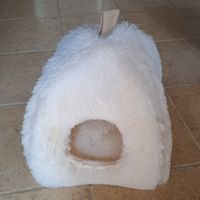 Maisonnette pour chat en peluche blanc