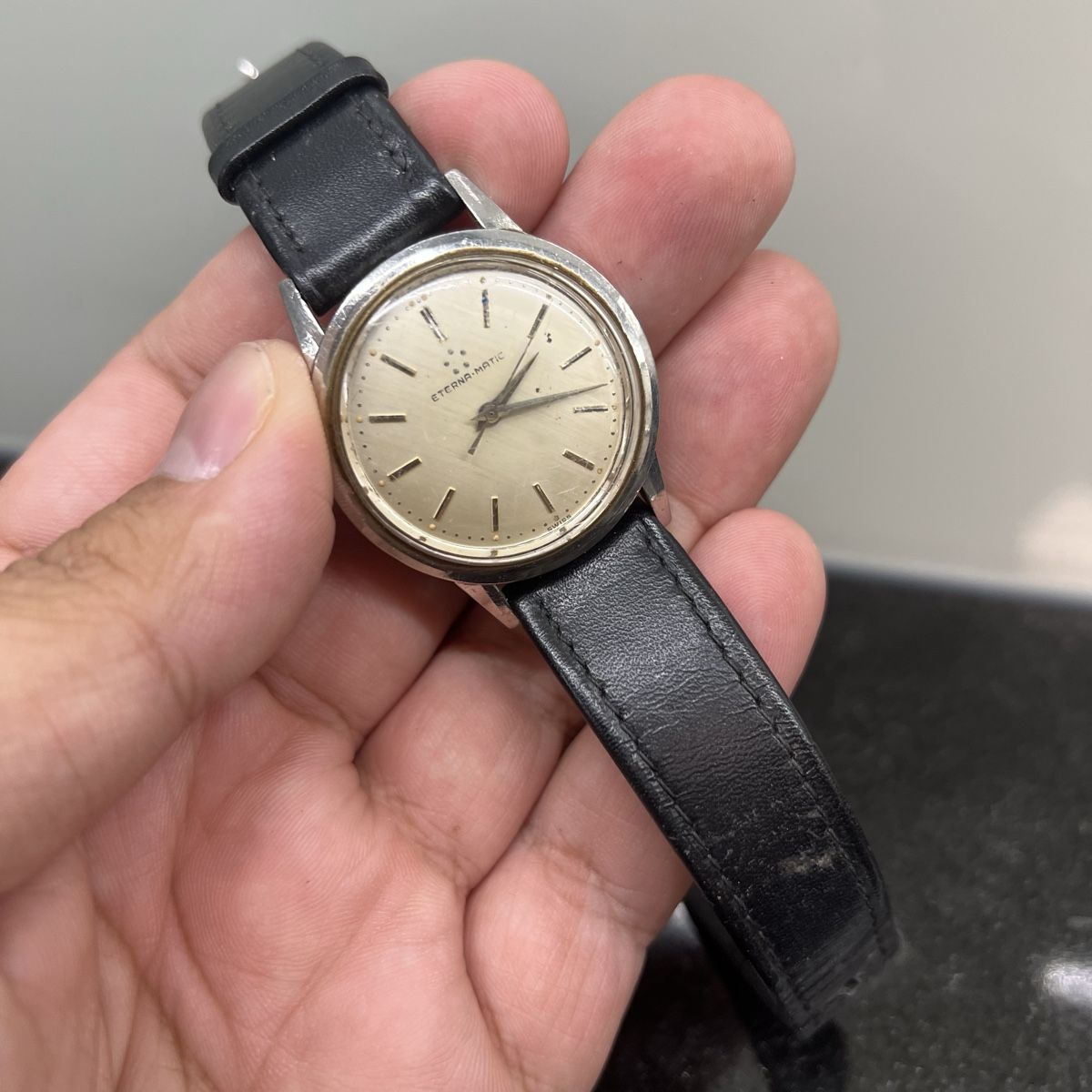 Montres: Wunderschöne Uhr zu verkaufen  – D'occasion à Wil SG par Cristiano02062017