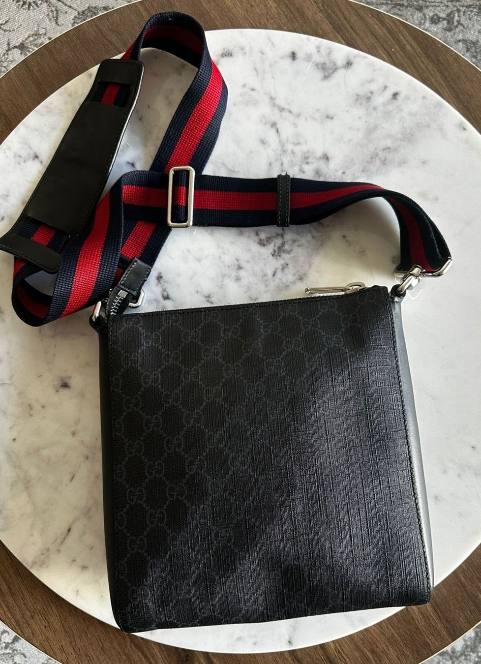 Gucci Sacs: Gucci Umhängetasche Herren – D'occasion à Müllheim Dorf par bea1970 1