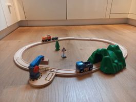 Brio World Güterzug mit Kran (Starter Lift & Load Set)