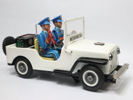 Grosses Blechauto Police Patrol Jeep made in Japan