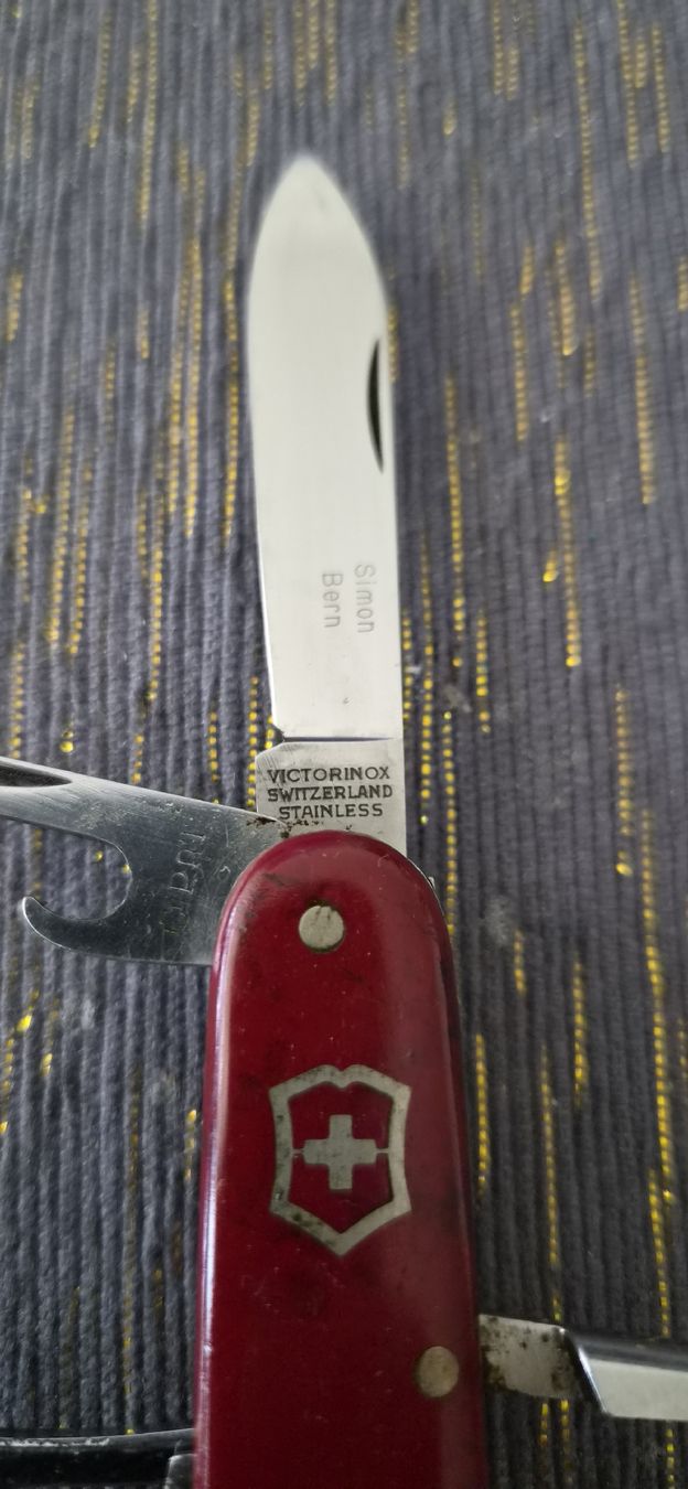 Victorinox Coltelli tascabile: Victorinox Victoria  – Usato da Bern venduto da BullseyeCH 3