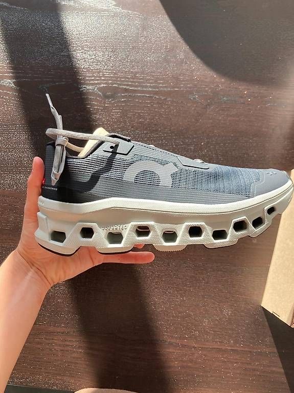 Scarpe da donna: On-Schuh, Cloudmonster Void (39) – Nuovo e nell'imballaggio originale da Bern venduto da ton_j7sz 3