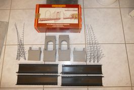 Hornby H0: Grand Suspension Bridge (Bogenbrücke)