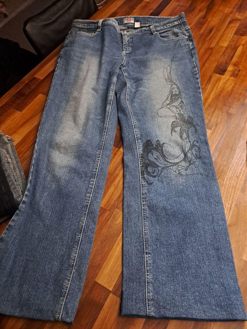 Arizona Jeans: 2x Jeans und eine gratis dazu Gr.48 – D'occasion à Emdthal par kasira 1