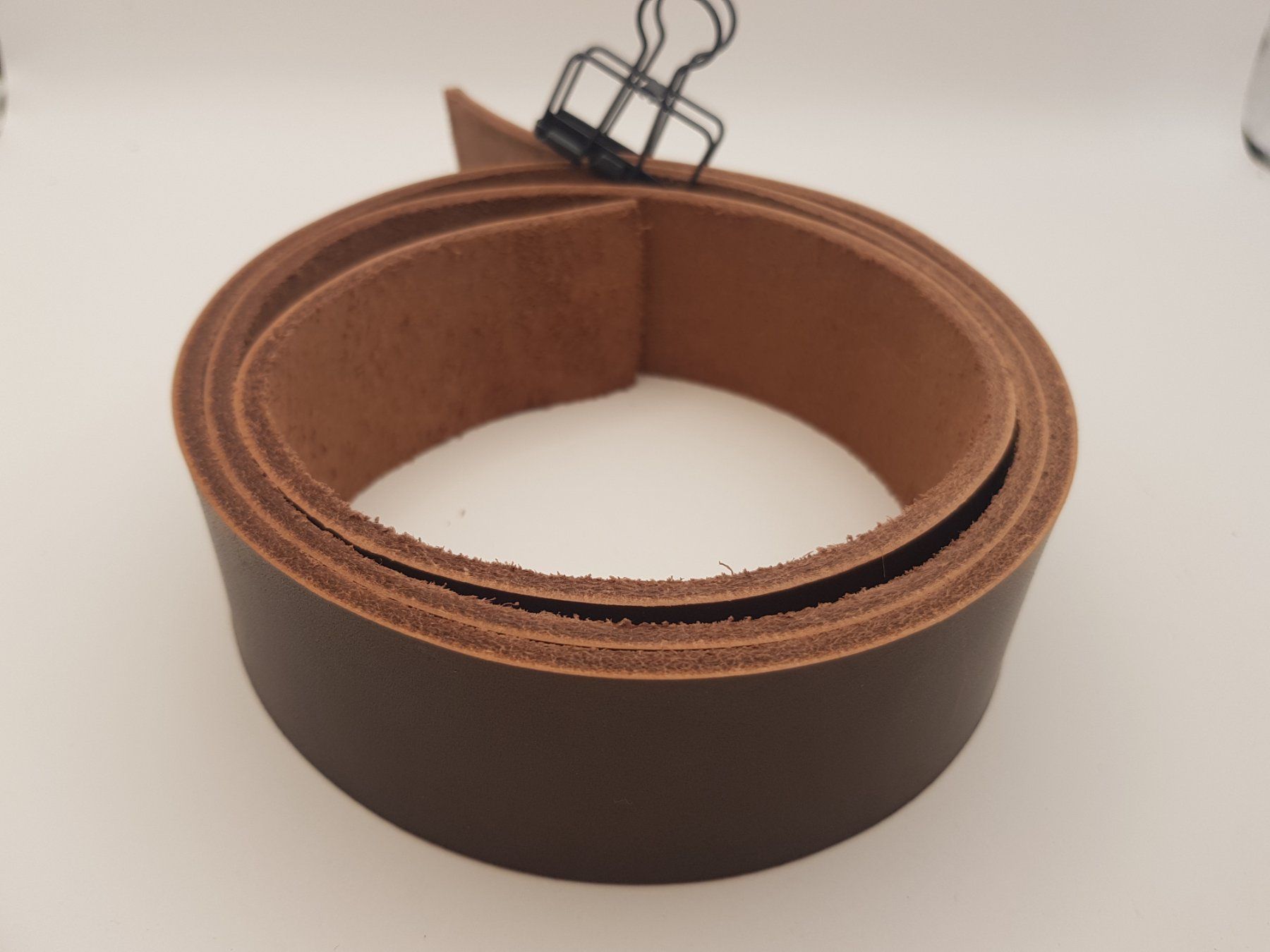 Stoffe: Lederriemen dunkelbraun 3 cm, ca. 113 cm – Neu und originalverpackt aus Menziken von Zyropa 1