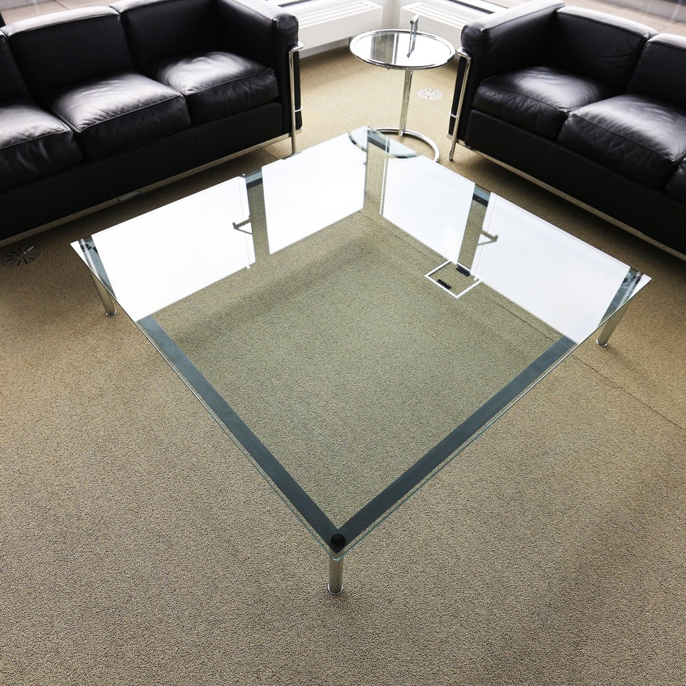 Cassina Tavoli: Cassina LC 10 Tisch – Usato da Zürich venduto da Zapro 1