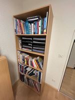 Bücherregal