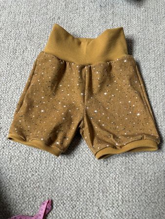Neue Handmade Pumphose kurz 86/92 