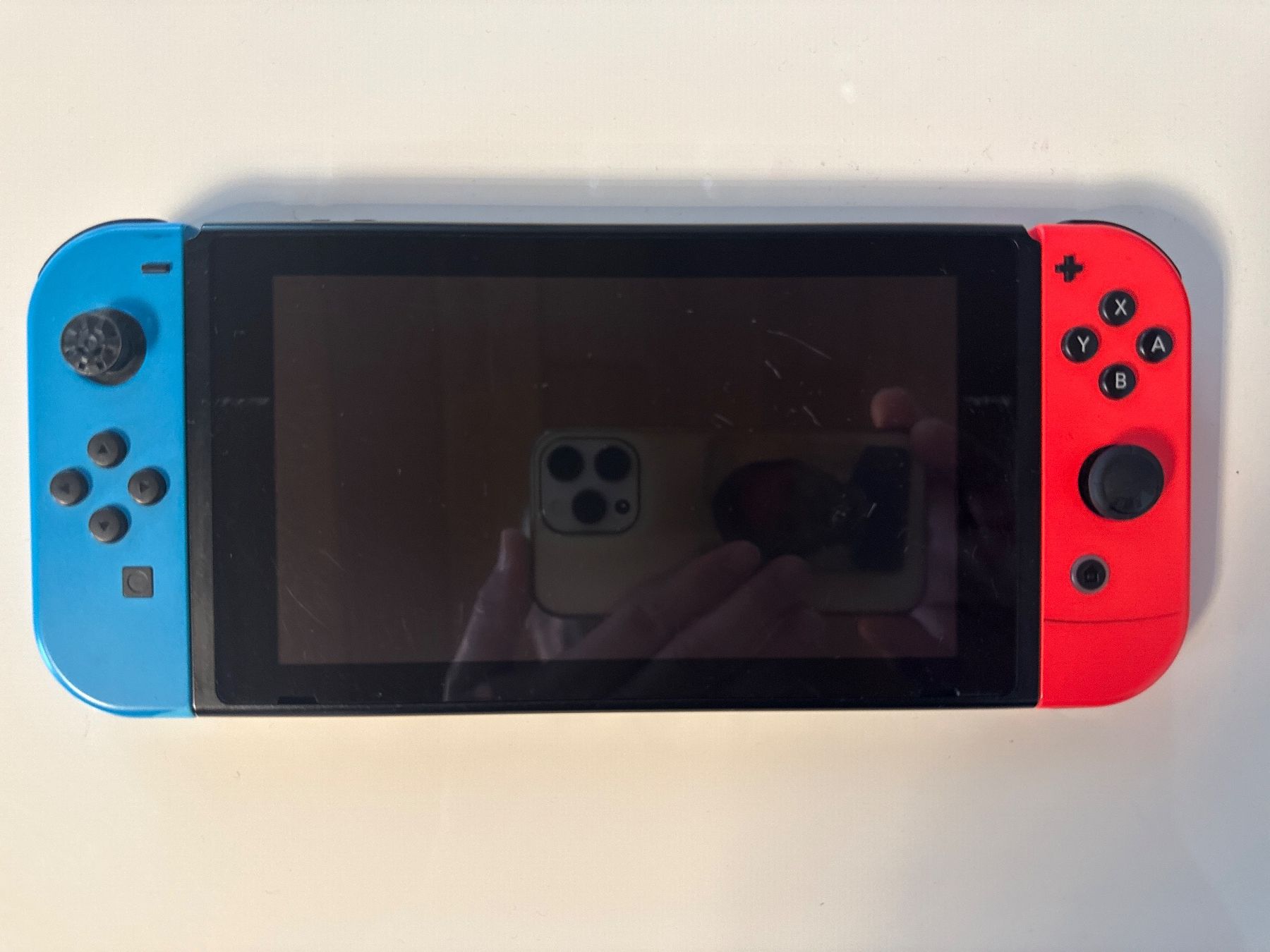 Nintendo Konsolen: Nintendo Switch Konsole  Defekt. – Gebraucht aus Niederbipp von nbf_qy2d