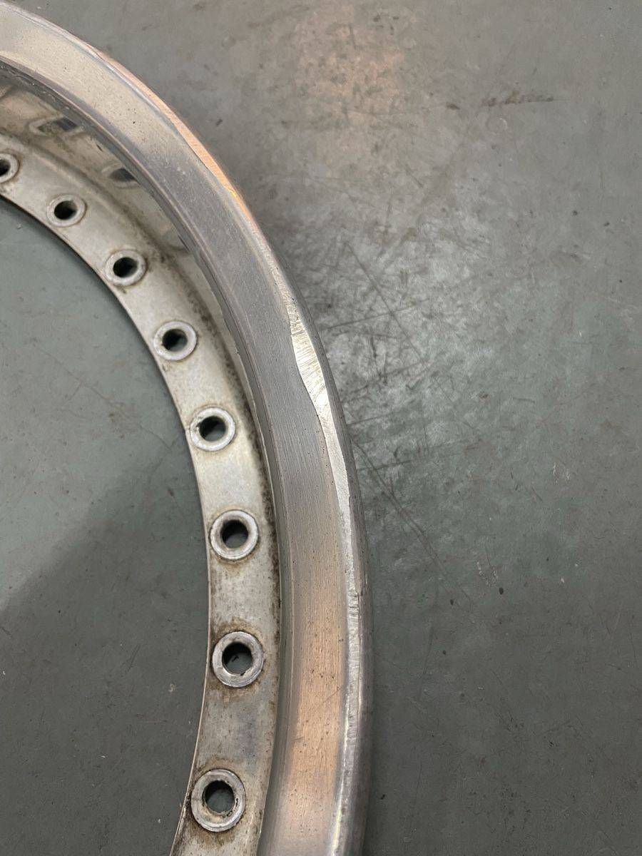 Work Wheels Cerchioni: Work Aussenbetten 17” – Usato da Sirnach venduto da MotionModular 6