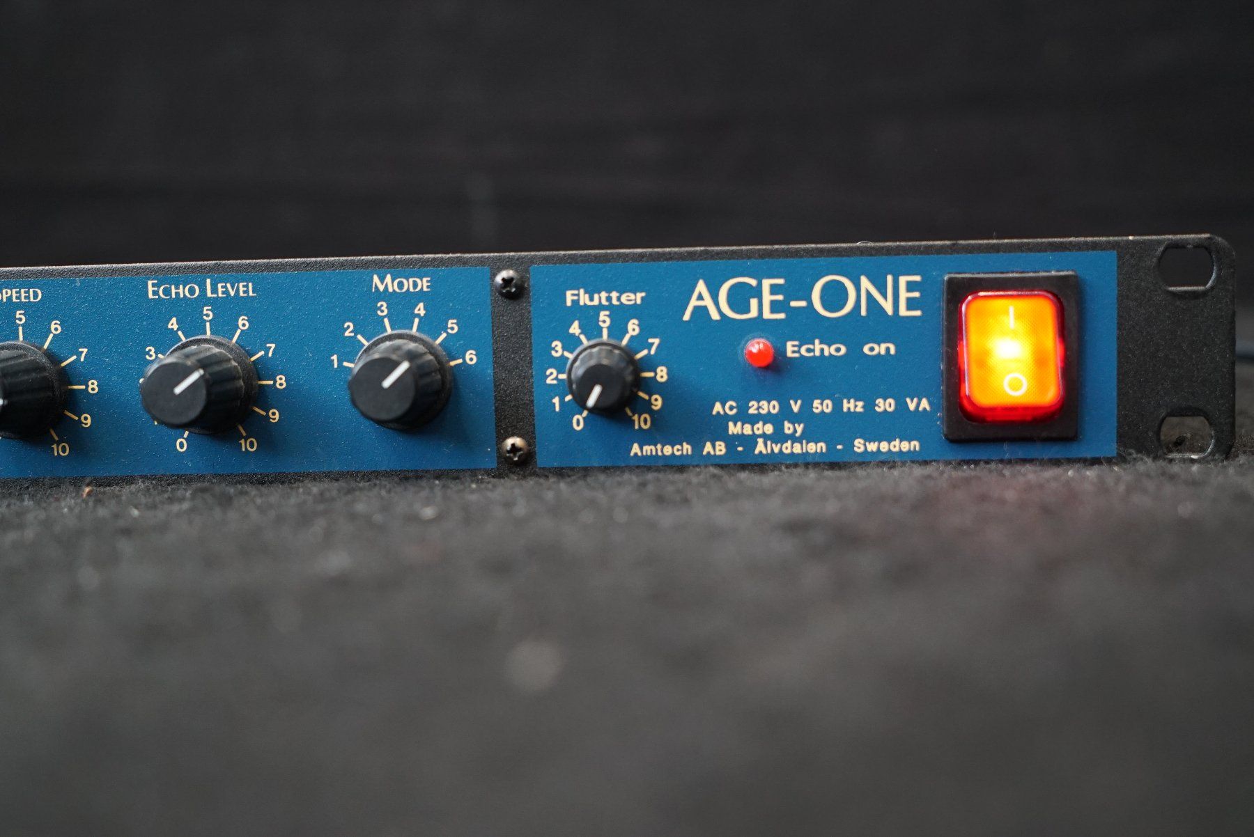 Instruments de musique: AmTech Age-One Guitar Echo Effects Processor – D'occasion à Ortschwaben par Musictrade 1