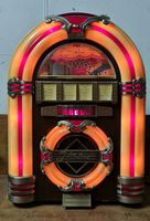 Juke Box Radio mit Kassette. Kleine Ausführung